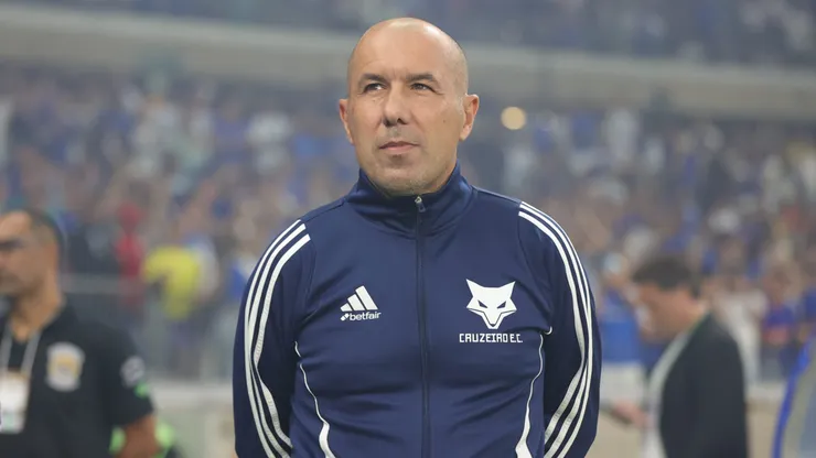 Leonardo Jardim técnico do Cruzeiro durante partida contra o Palmeiras - Foto: Gilson Lobo/AGIF