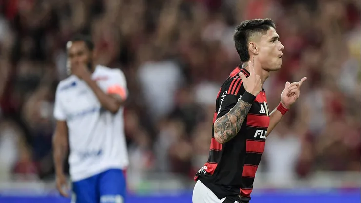 Luiz Araújo foi um dos principais destaques da goleada do Flamengo sobre o Fortaleza.