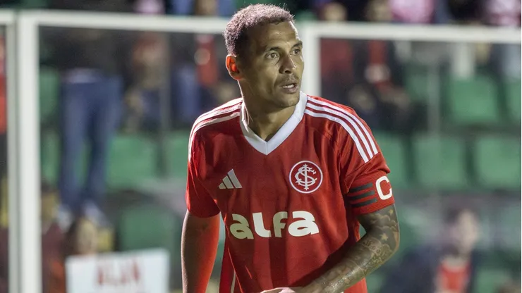 Postura de Alan Patrick foi bastante criticada pelos colorados