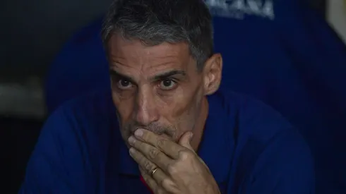 RJ - RIO DE JANEIRO - 01/06/2025 - BRASILEIRO A 2025, FLAMENGO X FORTALEZA - Juan Pablo Vojvoda tecnico do Fortaleza durante partida contra o Flamengo no estadio Maracana pelo campeonato Brasileiro A 2025. Foto: Thiago Ribeiro/AGIF