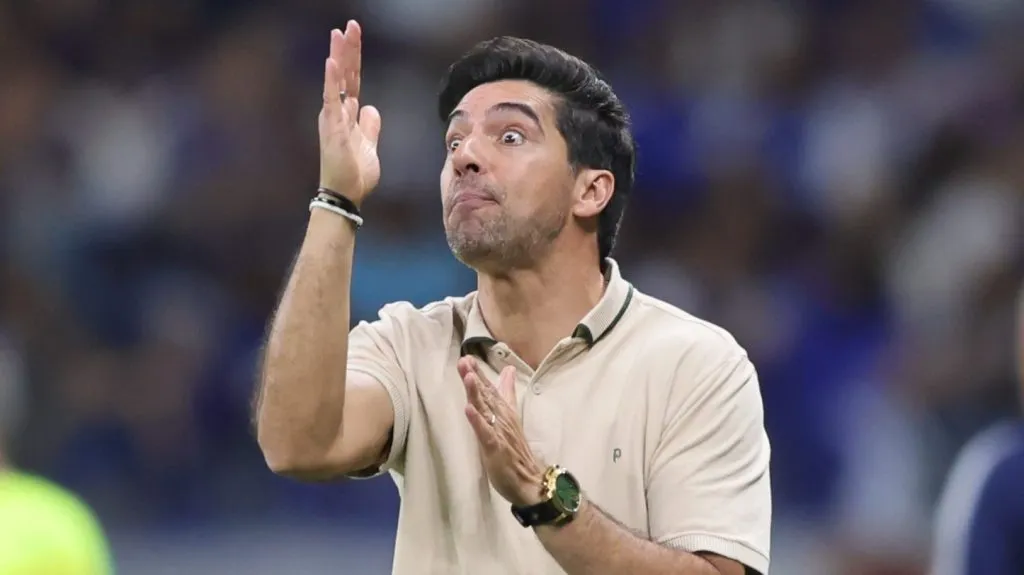 Abel Ferreira recebeu fortes críticas - Foto: Gilson Lobo/AGIF.