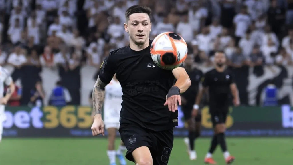 Rodrigo Garro será titular diante do Grêmio - Foto: Marcello Zambrana/AGIF.