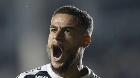 RJ - RIO DE JANEIRO - 17/05/2025 - BRASILEIRO A 2025, VASCO X FORTALEZA - Philippe Coutinho jogador do Vasco durante partida contra o Fortaleza no estadio Sao Januario pelo campeonato Brasileiro A 2025.
