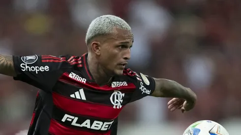RJ - RIO DE JANEIRO - 28/05/2025 - COPA LIBERTADORES 2025, FLAMENGO X DEPORTIVO TACHIRA - Wesley jogador do Flamengo durante partida contra o Deportivo Tachira no estadio Maracana pelo campeonato Copa Libertadores 2025.
