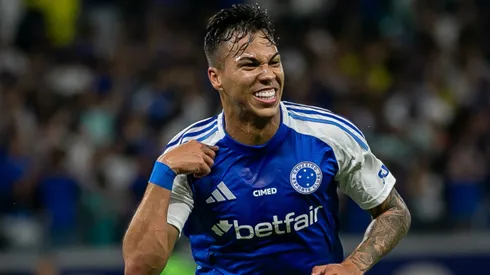 Atacante marcou dois gols – Foto: Fernando Moreno/AGIF.