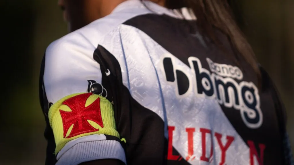 Escudo da camisa do time feminino do Vasco