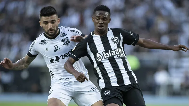Botafogo x Ceará se enfrentam pelo Brasileirão 2025. Foto: Jorge Rodrigues/AGIF