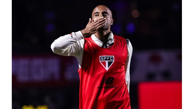SP - SAO PAULO - 02/05/2025 - BRASILEIRO A 2025, SAO PAULO X FORTALEZA - Lucas Moura tecnico do Sao Paulo durante partida contra o Fortaleza no estadio Morumbi pelo campeonato Brasileiro A 2025. Foto: Fabio Giannelli/AGIF