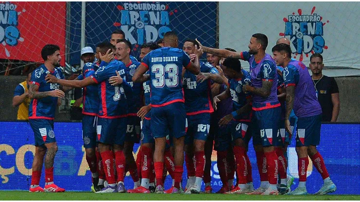 Jogadores do Bahia comemoram gol marcado na partida diante do Ceará, pela Copa do Nordeste. Foto: AGIF / Alamy Stock Photo