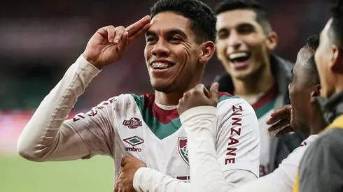 Paulo Baya comemora seu gol pelo Fluminense. Foto: Lucas Merçon/Fluminense FC