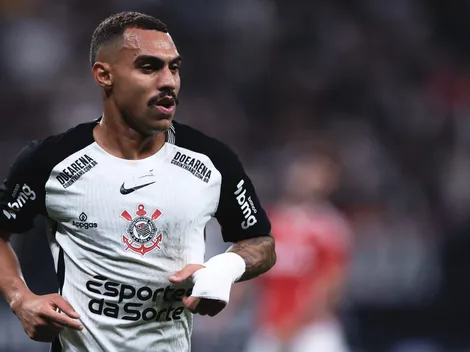 Matheuzinho fala de discussão com torcedor após empate do Corinthians