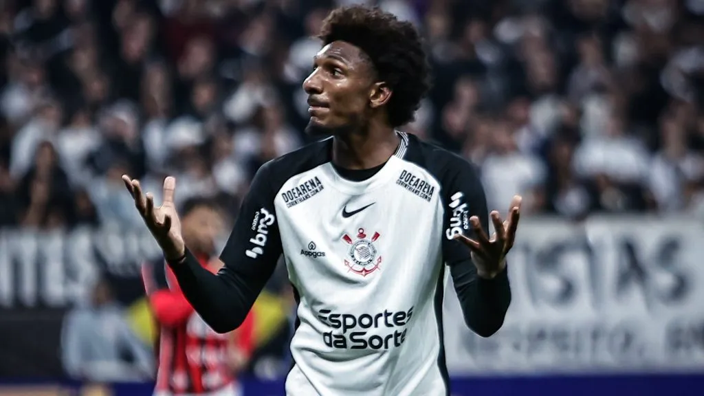 Talles Magno é praticamente a única opção de velocidade nas pontas. Foto: Fabio Giannelli/AGIF