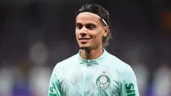 Volante antes da partida com o Palmeiras