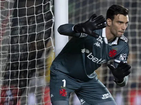 Vasco tenta renovar com Léo Jardim e manter Coutinho