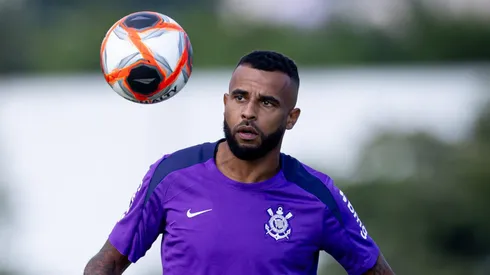 Alex Santana entrou no radar do Grêmio e Soldado, executivo do Timão, atualizou situação