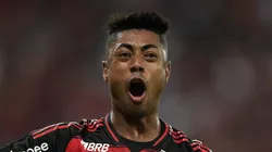 RJ - RIO DE JANEIRO - 01/06/2025 - BRASILEIRO A 2025, FLAMENGO X FORTALEZA - Bruno Henrique jogador do Flamengo durante partida contra o Fortaleza no estadio Maracana pelo campeonato Brasileiro A 2025.