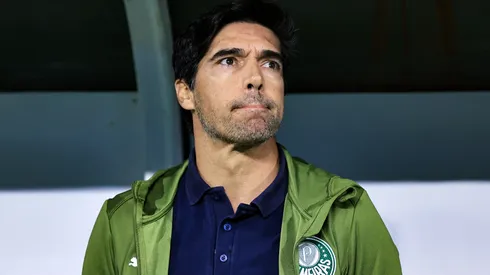 Abel Ferreira acompanhando a equipe do Palmeiras - Foto: Fabio Giannelli/AGIF