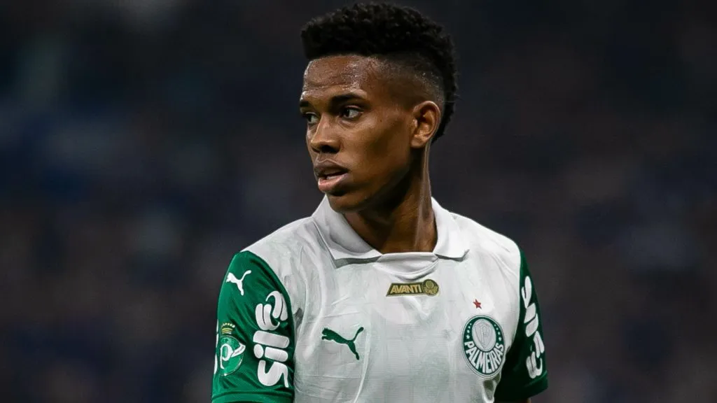 Estêvão é a principal esperança para o Palmeiras no Super Mundial – Foto: Fernando Moreno/AGIF