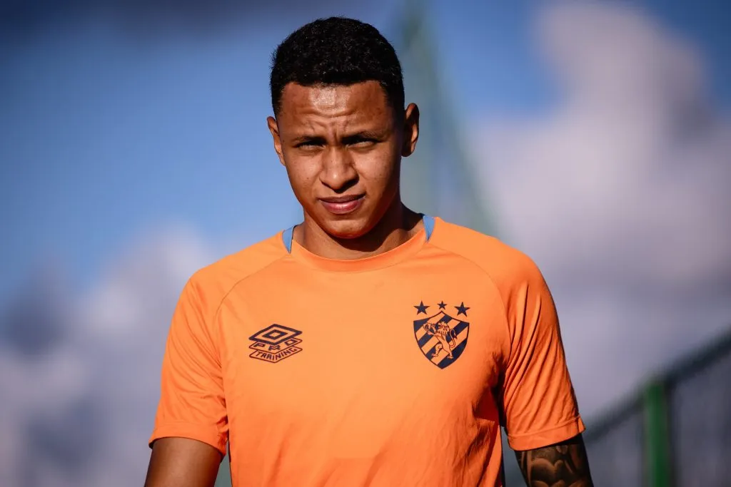 Arthur Sousa não faz gol há muito tempo - Foto: Paulo Paiva/Sport Club do Recife.