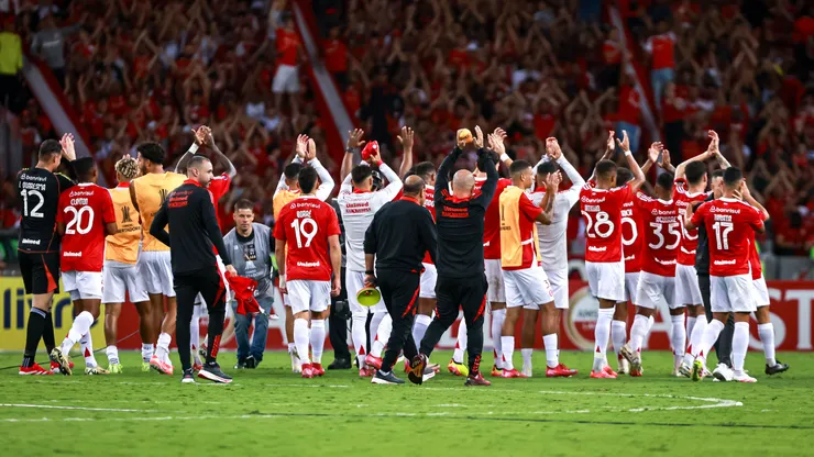 Atletas do Internacional comemorando no Beira-Rio - Foto: Maxi Franzoi/AGIF