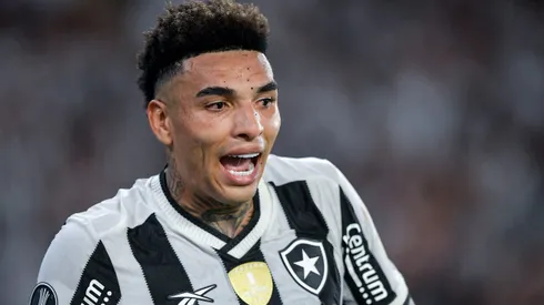 RJ - RIO DE JANEIRO - 27/05/2025 - COPA LIBERTADORES 2025, BOTAFOGO X UNIVERSIDAD DE CHILE - Igor Jesus jogador do Botafogo durante partida contra o Universidad de Chile no estadio Engenhao pelo campeonato Copa Libertadores 2025. Foto: Thiago Ribeiro/AGIF