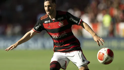 RJ - RIO DE JANEIRO - 02/03/2024 - CARIOCA 2024, FLAMENGO X MADUREIRA - Mathias Vina jogador do Flamengo durante partida contra o Madureira no estadio Maracana pelo campeonato Carioca 2024. Foto: Jorge Rodrigues/AGIF
