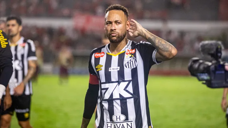 Neymar em partida contra o CRB. Foto: Itawi Albuquerque/AGIF