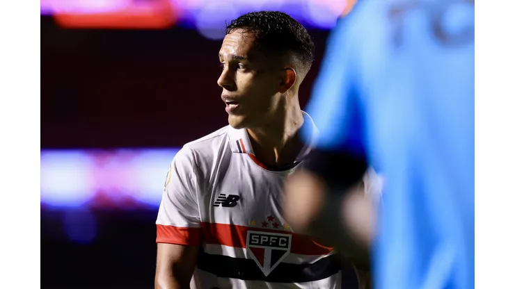 SP - SAO PAULO - 27/06/2024 - BRASILEIRO A 2024, SAO PAULO X CRICIUMA - Igor Vinicius jogador do Sao Paulo durante partida contra o Criciuma no estadio Morumbi pelo campeonato Brasileiro A 2024. Foto: Marcello Zambrana/AGIF