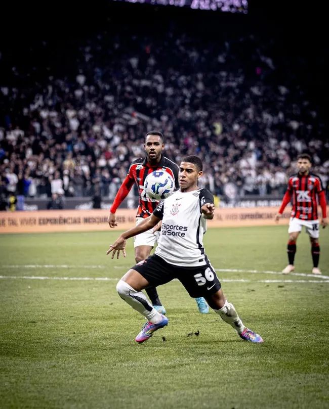 Gui Negão jogador do Corinthians diante do Vitória – Foto: Reprodução/Instagram