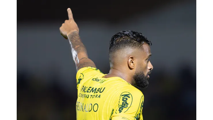 REINALDO jogador do Mirassol lamenta durante partida contra o Atlético-MG no estádio Jose Maria de Campos Maia pelo campeonato Brasileiro A 2025. Foto: Joisel Amaral/AGIF