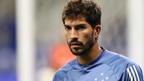 Lucas Silva em ação pelo Cruzeiro - Foto: Gilson Lobo/AGIF.
