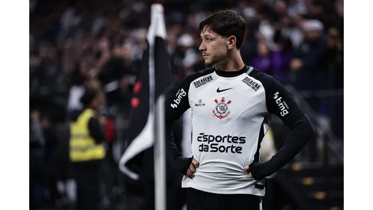 SP - SAO PAULO - 01/06/2025 - BRASILEIRO A 2025, CORINTHIANS X VITORIA - Rodrigo Garro jogador do Corinthians durante partida contra o Vitoria no estadio Arena Corinthians pelo campeonato Brasileiro A 2025. Foto: Fabio Giannelli/AGIF