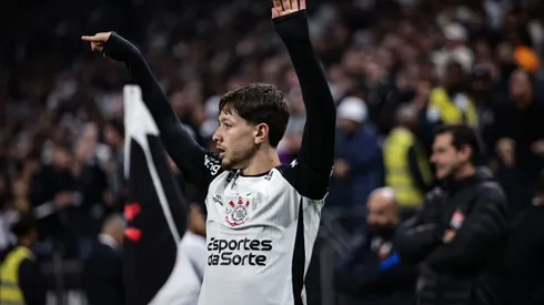 SP - SAO PAULO - 01/06/2025 - BRASILEIRO A 2025, CORINTHIANS X VITORIA - Rodrigo Garro jogador do Corinthians durante partida contra o Vitoria no estadio Arena Corinthians pelo campeonato Brasileiro A 2025. Foto: Fabio Giannelli/AGIF