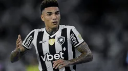 Arthur Cabral vai chegar como substituto de Igor Jesus.
