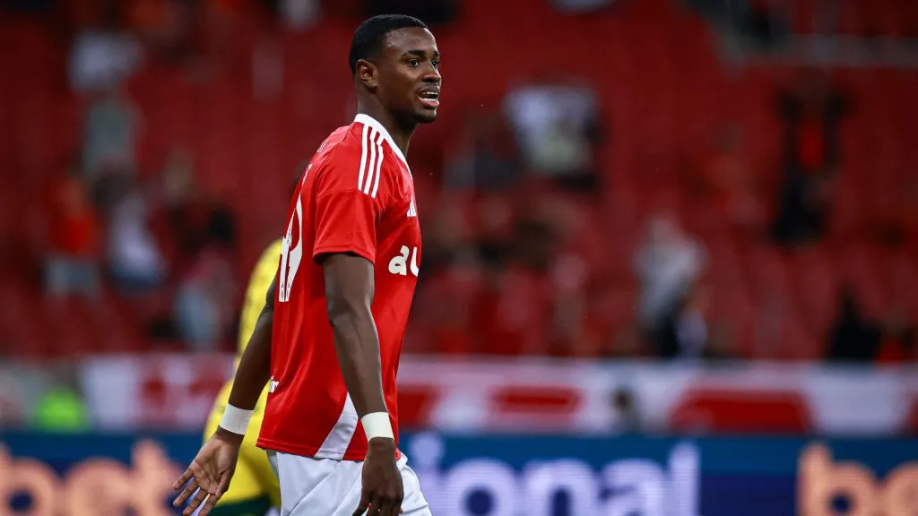 Ricardo Mathias pode reforçar o Internacional em breve – Foto: Maxi Franzoi/AGIF