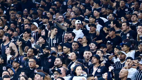 Torcida do Corinthians continua empurrando o clube no Brasileirão Betano