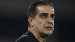 Renato Paiva admite preocupação com rendimento abaixo do Botafogo fora de casa.