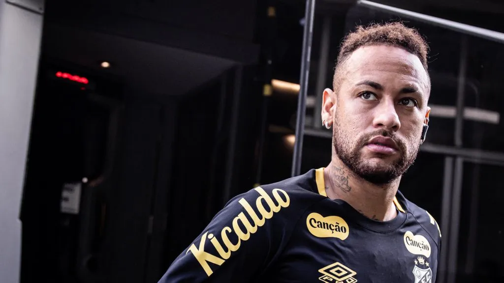 Neymar ainda vive futuro incerto no Santos – Fotos: Raul Baretta/ Santos FC.