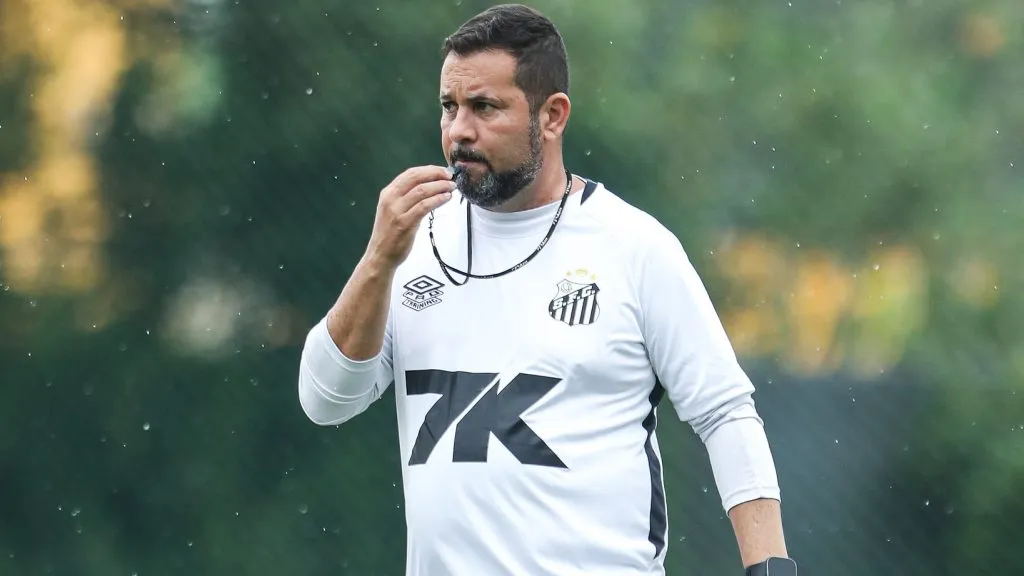 Caio Couto treinador do Santos Feminino