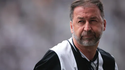 Augusto Melo vive situação delicada no Corinthians.