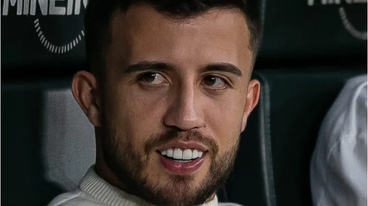 Matheus Henrique durante partida contra o Palestra