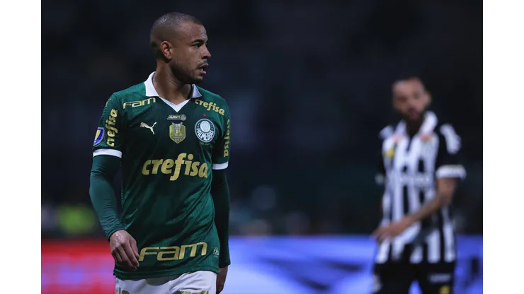 SP - SAO PAULO - 07/04/2024 - PAULISTA 2024, PALMEIRAS X SANTOS - FINAL - Mayke jogador do Palmeiras durante partida contra o Santos no estadio Arena Allianz Parque pelo campeonato Paulista 2024. Foto: Ettore Chiereguini/AGIF