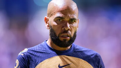 Santos descartou Daniel Alves - Foto: Hector Vivas/Getty Images.