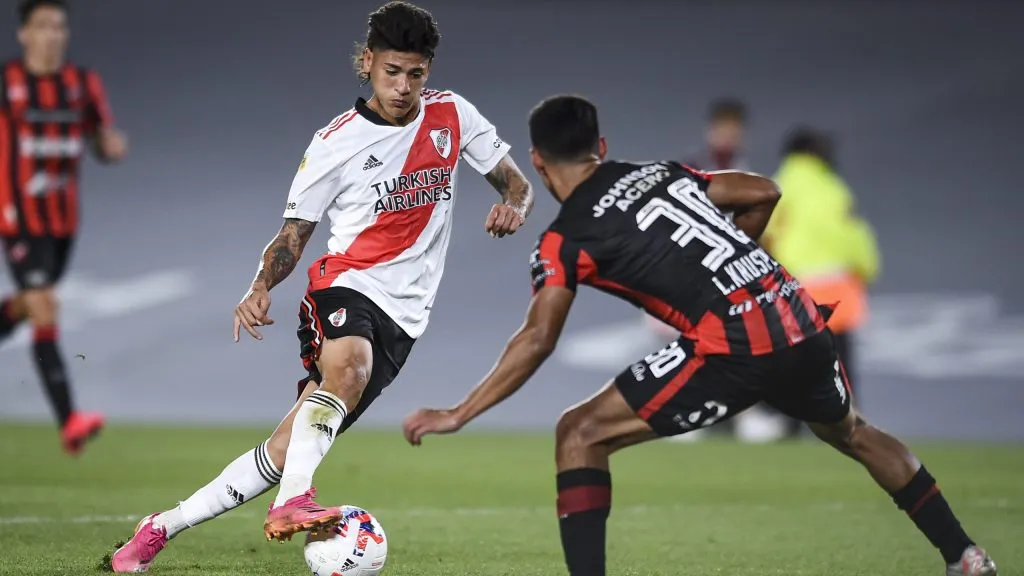 Jorge Carrascal pelo River em 2021