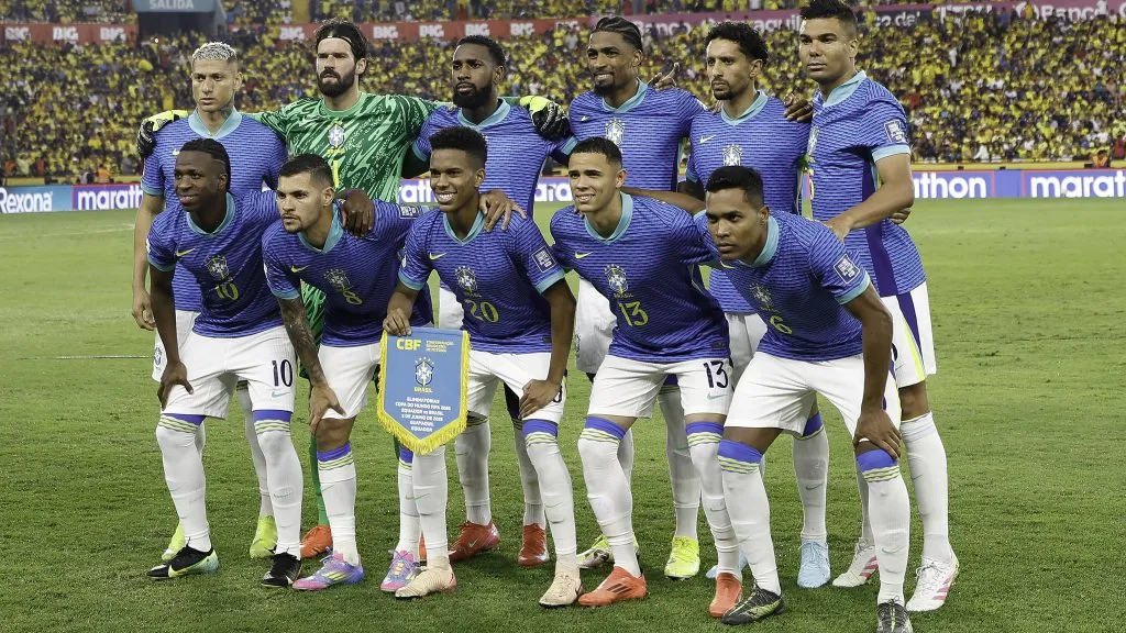 Primeira equipe titular da Seleção Brasileira escalada por Ancelotti – Foto: @rafaelribeirorio I CBF