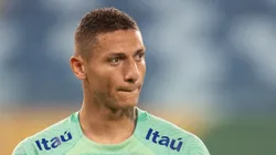 MT - CUIABA - 10/10/2023 - SELECAO BRASILEIRA, TREINO - Richarlison jogador da Selecao Brasileira durante treino no estadio Arena Pantanal.