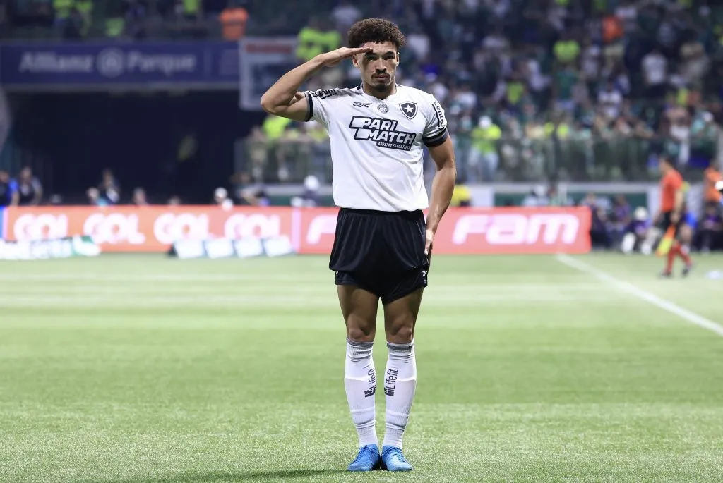 Santos faz esforço para contratar Adryelson na temporada –  Foto: Marcello Zambrana/AGIF