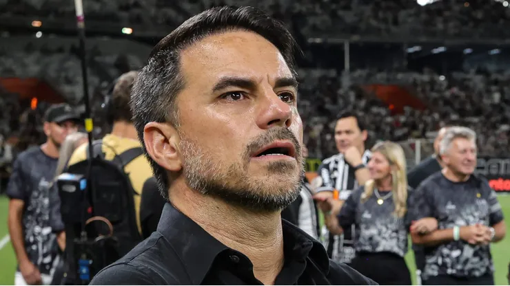 Rodrigo Caetano diretor de futebol do Atlético-MG durante partida contra o São Paulo no estádio Mineirão pelo campeonato Brasileiro A 2023.