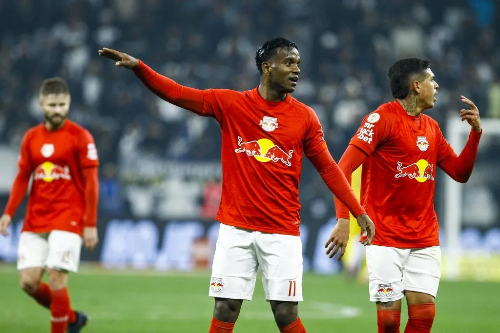 SP – SAO PAULO – 10/08/2024 – BRASILEIRO A 2024, CORINTHIANS X BRAGANTINO – Helinho jogador do Bragantino durante partida contra o Corinthians no estadio Arena Corinthians pelo campeonato Brasileiro A 2024. Foto: Marco Miatelo/AGIF