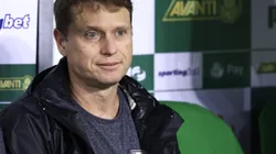 Fernando Seabra pode ter o goleiro do Corinthians no elenco.